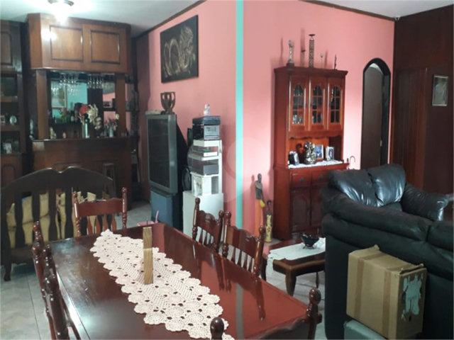 Casa à venda com 4 quartos, sendo 2 suítes,  no condomínio Gleba II, Mairiporã - SP