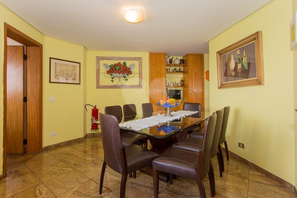 Apartamento para alugar com 5 quartos, sendo 3 suítes, em Alto de Pinheiros, São Paulo, SP
