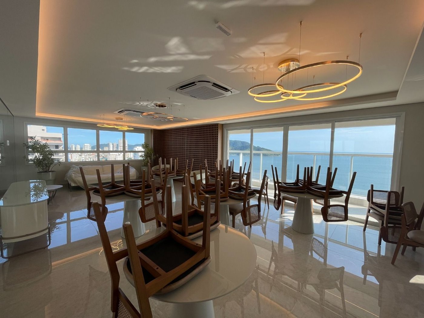 Cobertura com 3 dormitórios à venda, 238 m² por R$ 5.500.000,00 - Embaré - Santos/SP
