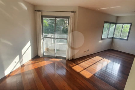Apartamento à venda com 3 quartos, sendo 1 suíte, em Vila Paulicéia, São Paulo, SP
