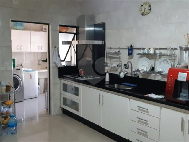 Sobrado à venda com 4 quartos, sendo 1 suíte,  em Vila Guilherme, São Paulo, SP