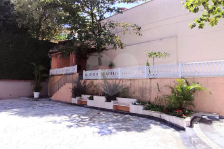 Apartamento à venda com 3 quartos, sendo 1 suíte, em Vila Paulicéia, São Paulo, SP