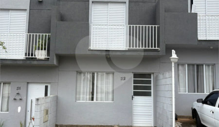 Casa à venda com 2 quartos no condomínio Carvalho Lagares, Poá - SP