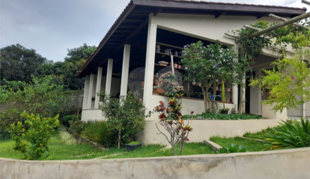 Casa à venda com 3 quartos, sendo 1 suíte,  em Área Rural de Serra Negra, Serra Negra, SP