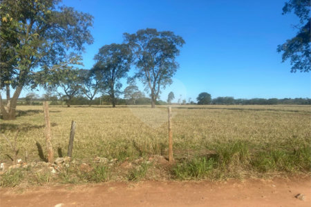 Terreno à venda em Jardim Residencial Iedda, Araraquara, SP