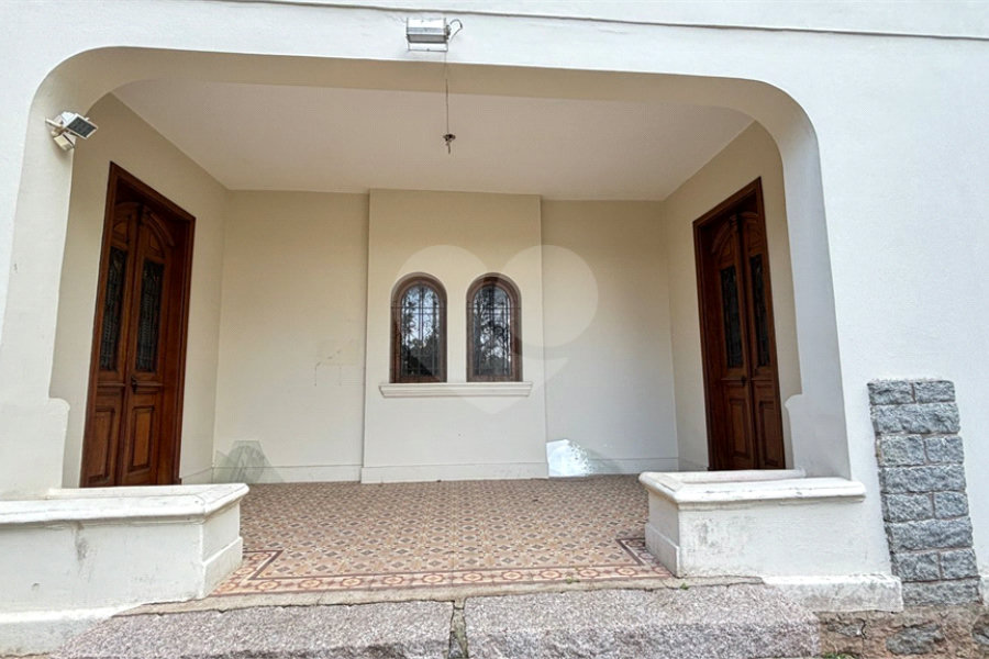 Sobrado à venda ou para alugar com 15 quartos em Tremembé, São Paulo, SP