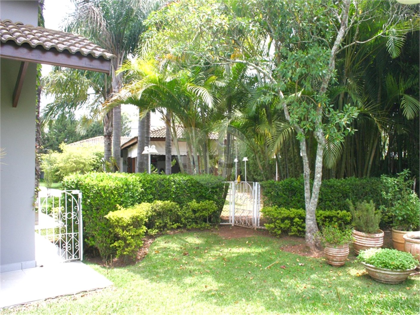 Casa à venda com 5 suítes no condomínio Suíça da Cantareira, Mairiporã - SP