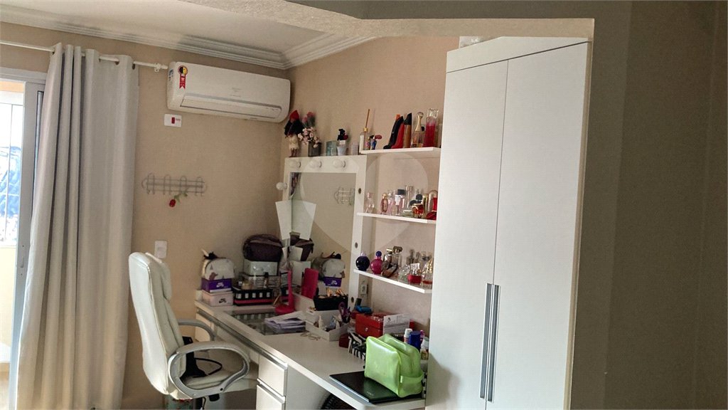 Sobrado à venda com 3 quartos, sendo 1 suíte, em Jardim Santa Beatriz, Guarulhos, SP