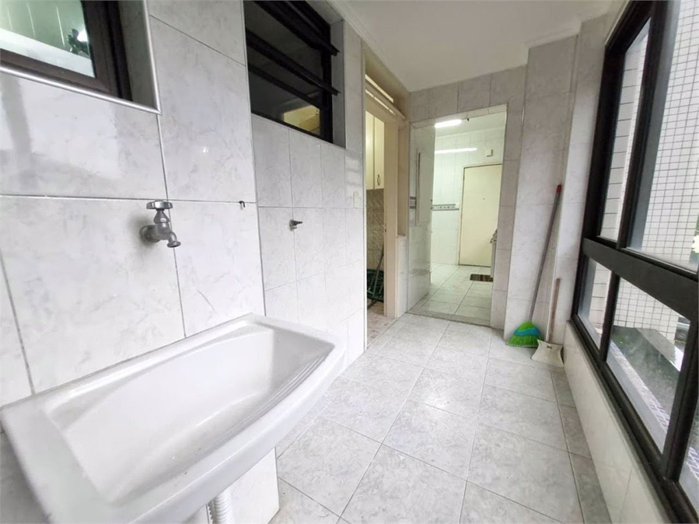 Apartamento com 3 dormitórios à venda, 160 m² por R$ 1.000.000,00 - José Menino - Santos/SP