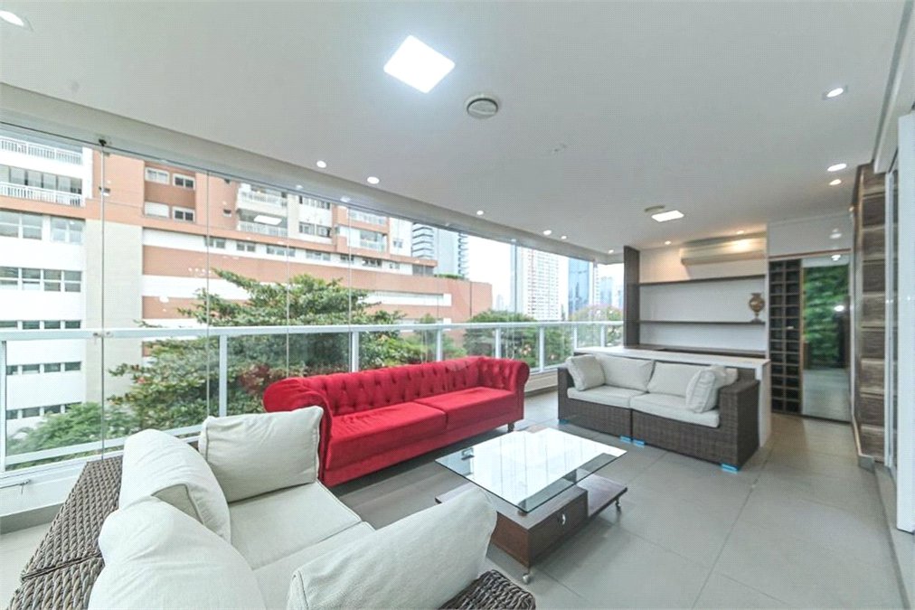 Apartamento à venda ou para alugar com 3 suítes em Cidade Monções, São Paulo, SP