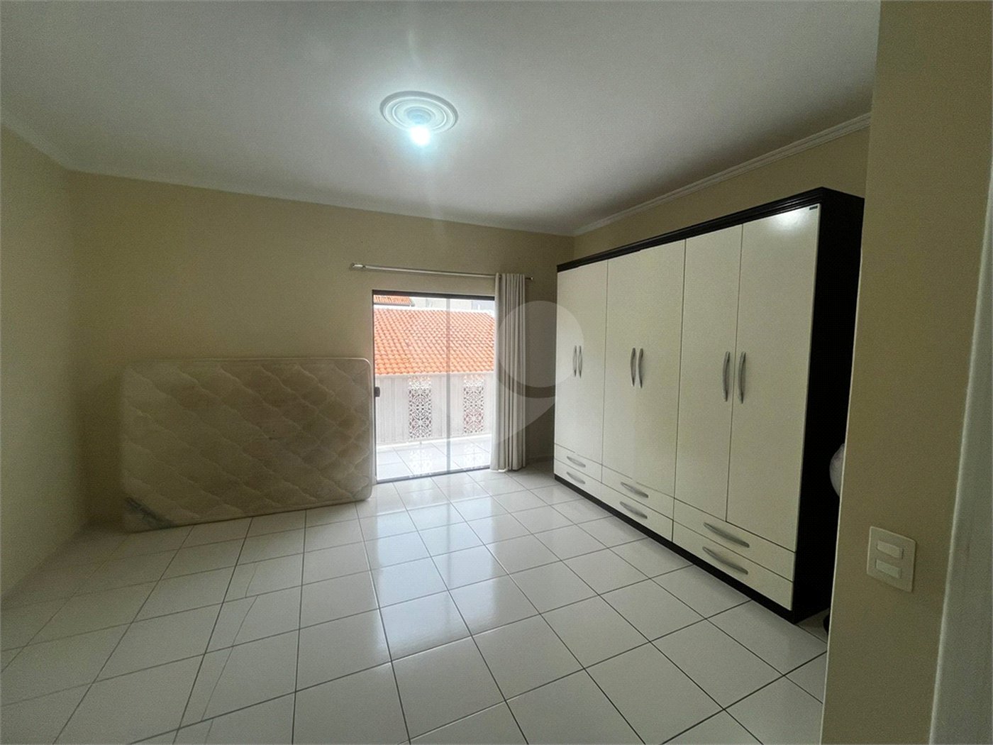 Casa à venda com 3 quartos, sendo 1 suíte, em Jardim Itália, Itapetininga, SP