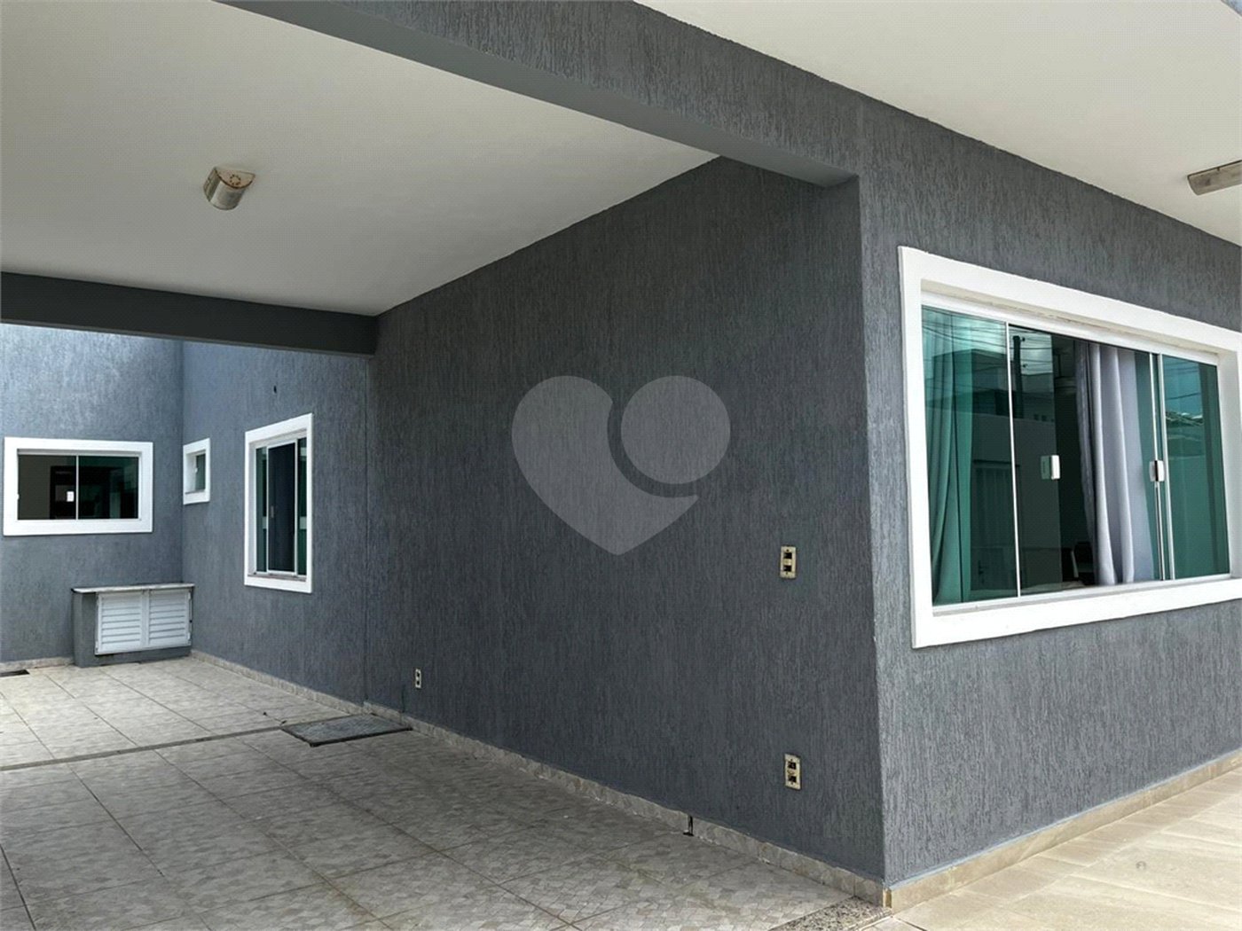 Casa à venda com 4 quartos, sendo 2 suítes, em Peró, Cabo Frio, RJ