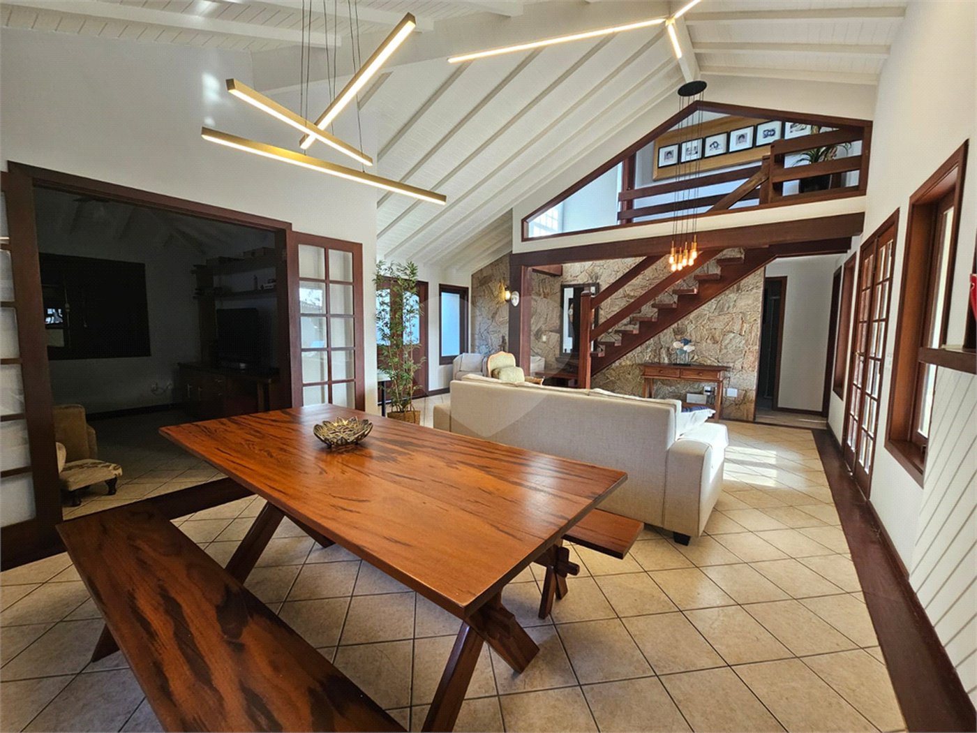 Casa à venda com 4 suítes em Praia Rasa, Armação dos Búzios, RJ