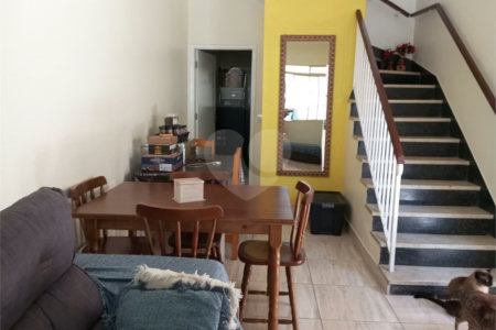 Terreno á venda com 2 casas na Vila Rosália, Guarulhos, SP.