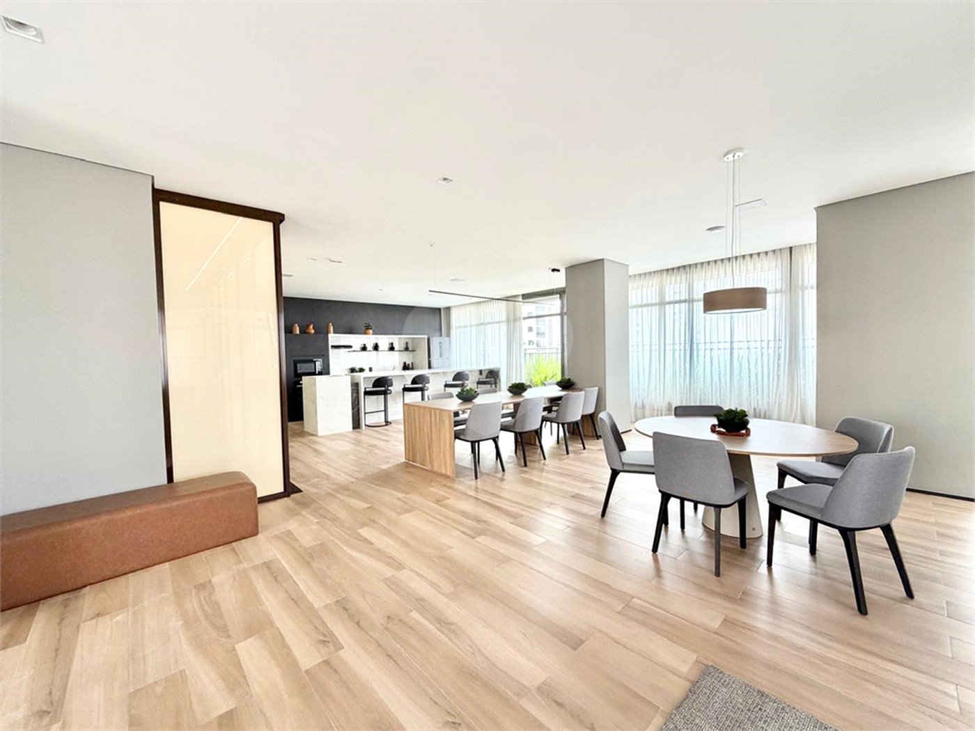 Apartamento à venda com 3 suítes em Campo Belo, São Paulo, SP