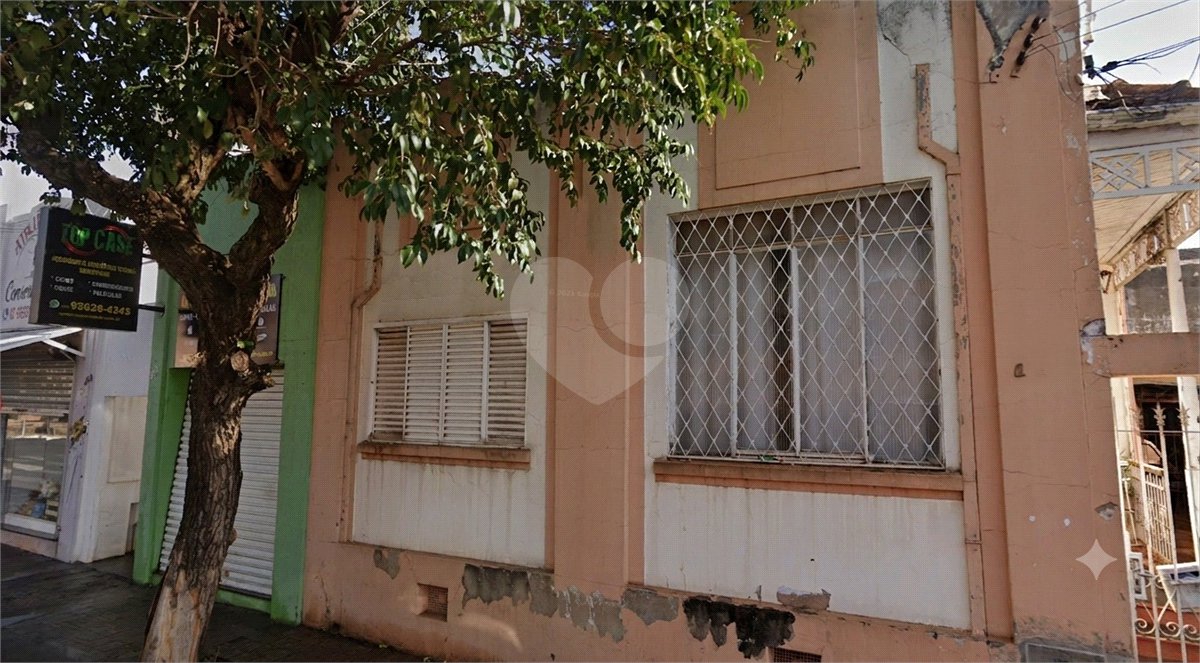 Casa à venda com 3 quartos no Centro, Araraquara, SP