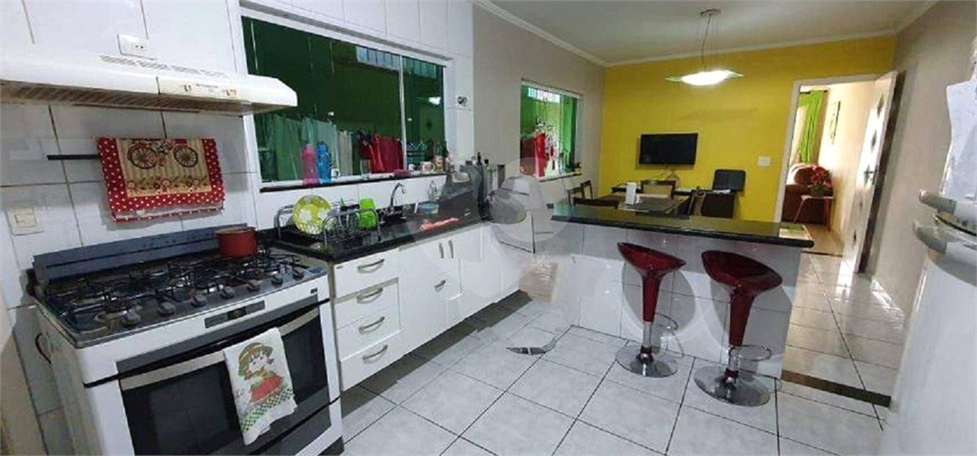 Sobrado à venda com 3 quartos, sendo 1 suíte,  em Vila Mazzei, São Paulo, SP