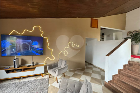 Casa à venda com 3 quartos, sendo 1 suíte, no condomínio Haras São Luiz, Salto - SP