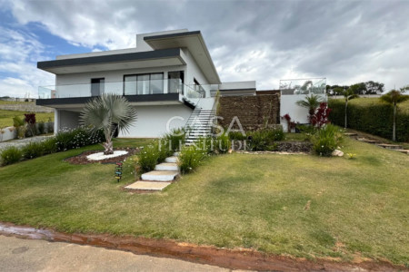Casa em condomínio à venda ou para alugar com 5 quartos, sendo 3 suítes, no Centro, Piedade, SP