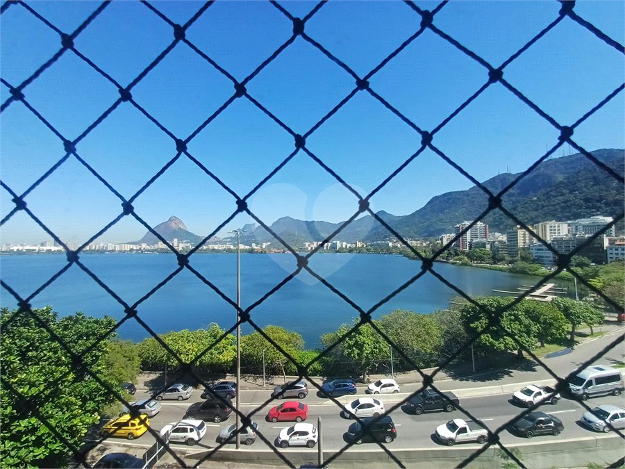 Apartamento à venda com 3 quartos, sendo 1 suíte,  em Lagoa, Rio de Janeiro, RJ