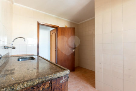 Apartamento à venda com 3 quartos, sendo 1 suíte, em Vila Mariana, São Paulo, SP