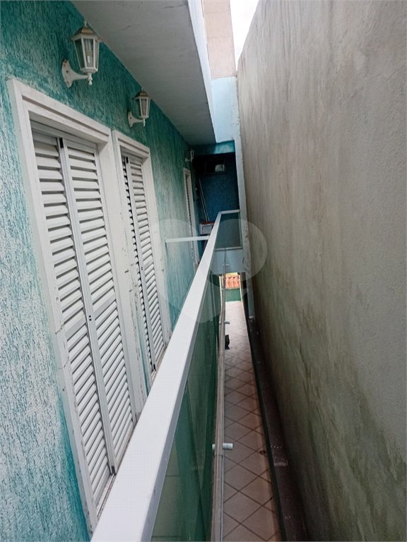 Sobrado à venda com 4 quartos, sendo 1 suíte,  em Parque Santa Laura, Ferraz de Vasconcelos, SP
