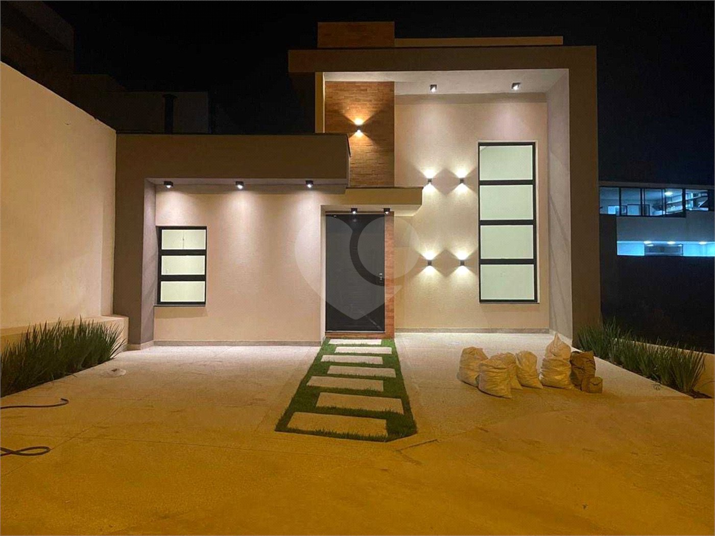 Casa à venda com 3 quartos, sendo 1 suíte, no condomínio Horto Florestal Villagio, Sorocaba - SP