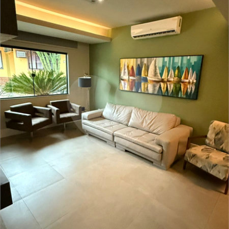 Casa à venda com 3 quartos, sendo 1 suíte, em Ferradurinha, Armação dos Búzios, RJ