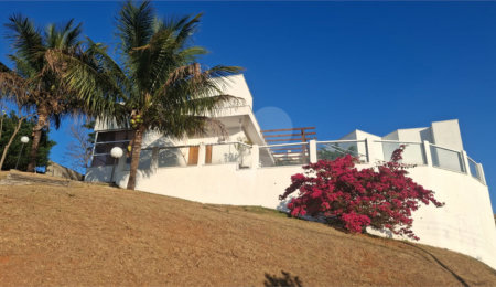 Casa à venda com 4 quartos, sendo 2 suítes,  no condomínio Terras de Santa Mariana, Caçapava - SP