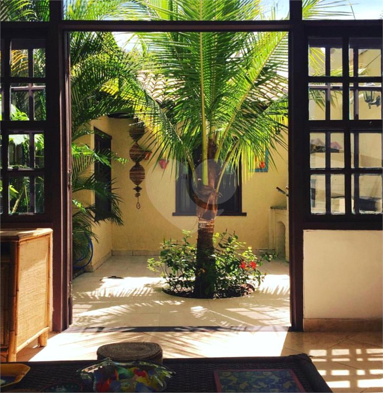 Casa à venda com 6 quartos, sendo 2 suítes, em Geribá, Armação dos Búzios, RJ