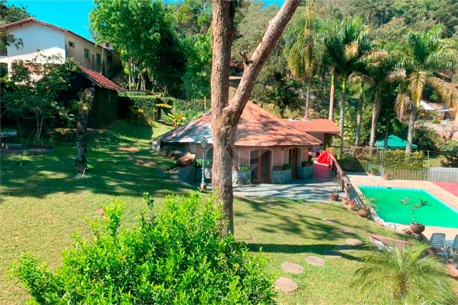 Casa à venda com 4 suítes em Parque Petrópolis, Mairiporã, SP