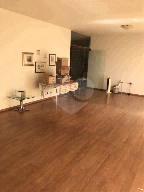 Sobrado à venda com 5 quartos, sendo 1 suíte, em Jardim São Bento, São Paulo, SP