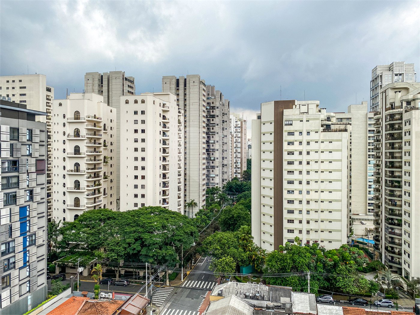 Apartamento à venda com 2 suítes em Indianópolis, São Paulo, SP