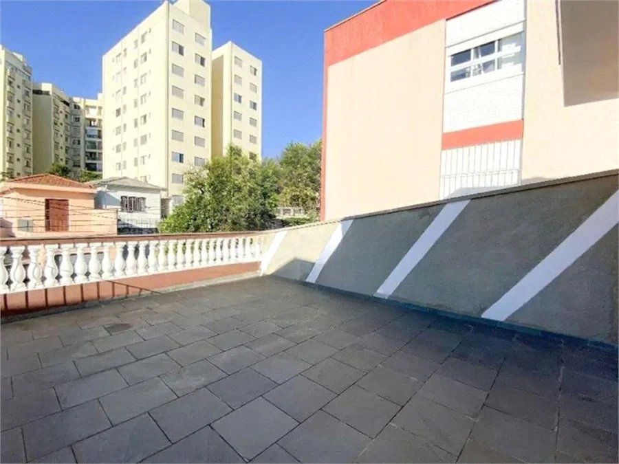Sobrado à venda com 4 quartos em Vila Ipojuca, São Paulo, SP