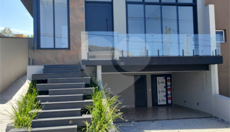 Casa à venda com 3 quartos, sendo 1 suíte,  no condomínio Madre Maria Vilac, Valinhos - SP