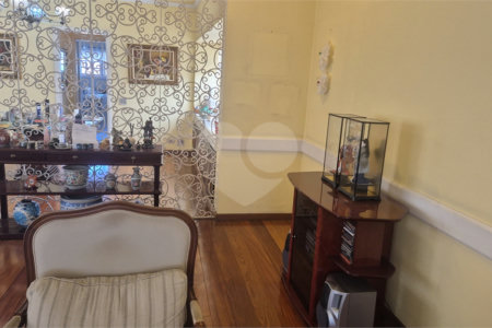 Casa à venda com 4 quartos, sendo 3 suítes,  no condomínio Chácara das Rosas, São Paulo - SP