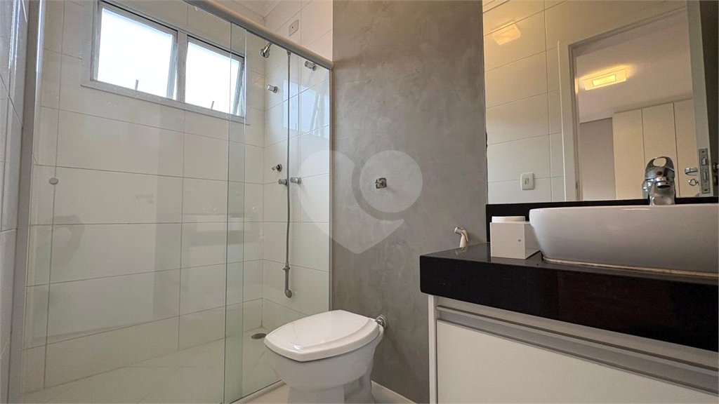 Casa à venda com 4 quartos, sendo 3 suítes, no condomínio Mont Blanc, Sorocaba - SP