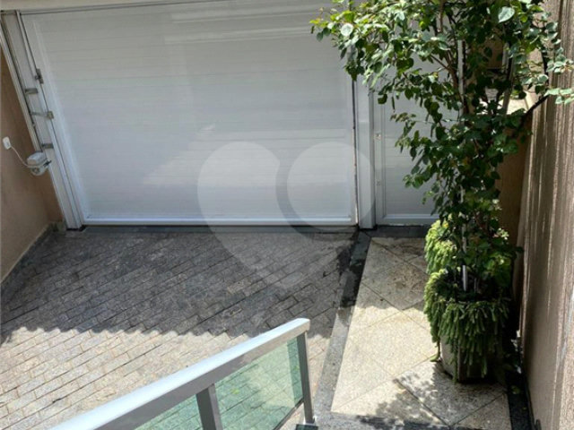 Sobrado à venda com 3 quartos, sendo 1 suíte,  em Tremembé, São Paulo, SP