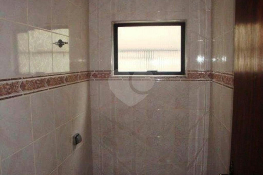 Sobrado à venda com 3 quartos, sendo 1 suíte, em Vila Constança, São Paulo, SP