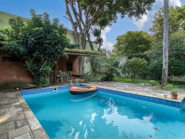 Casa à venda com 6 suítes em Alto da Boa Vista, São Paulo, SP