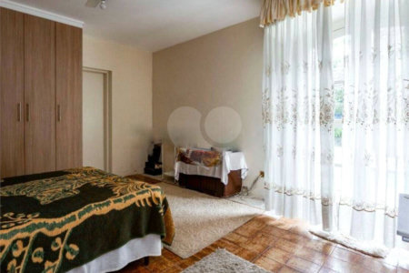 Sobrado à venda ou para alugar com 4 suítes em Butantã, São Paulo, SP