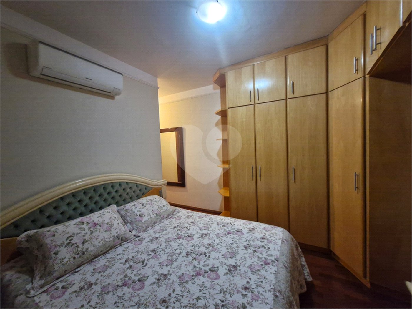 Casa à venda com 3 suítes no condomínio Residencial Jardim França, São Paulo - SP