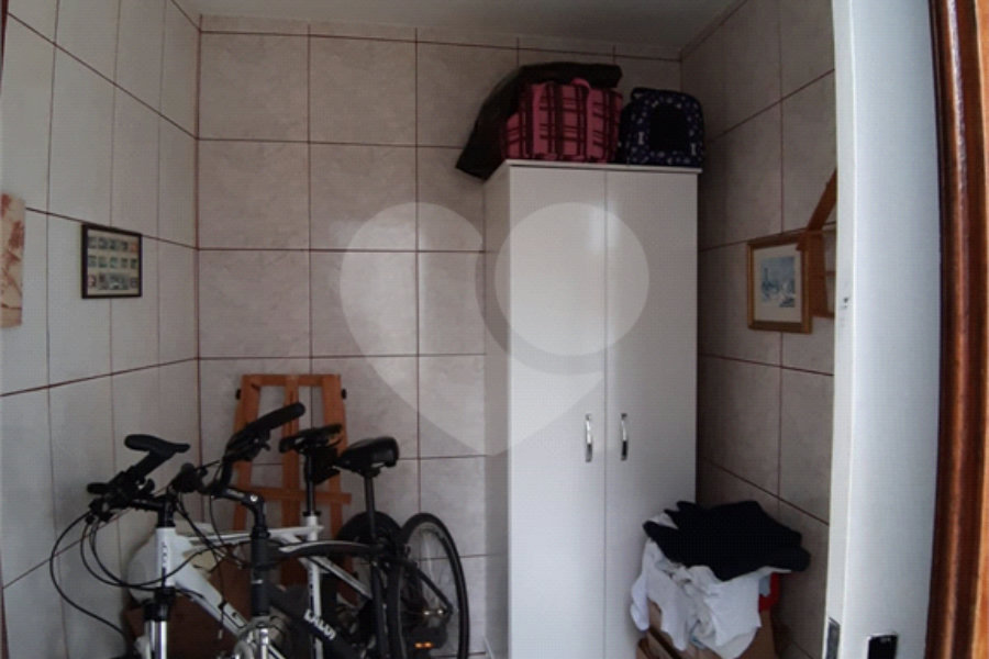 Sobrado à venda com 3 quartos, sendo 1 suíte,  em Jardim Floresta, São Paulo, SP