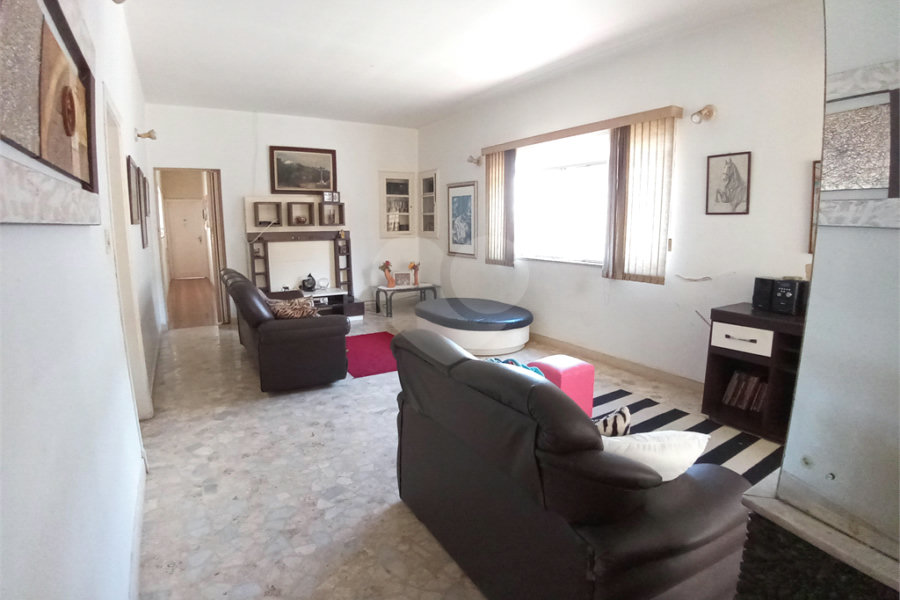 Casa à venda com 4 quartos, sendo 2 suítes, em Santana, São Paulo, SP