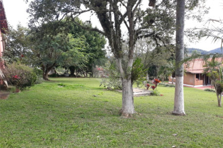 Chácara à venda com 4 quartos, sendo 2 suítes, em Jardim Conceição, São Roque, SP