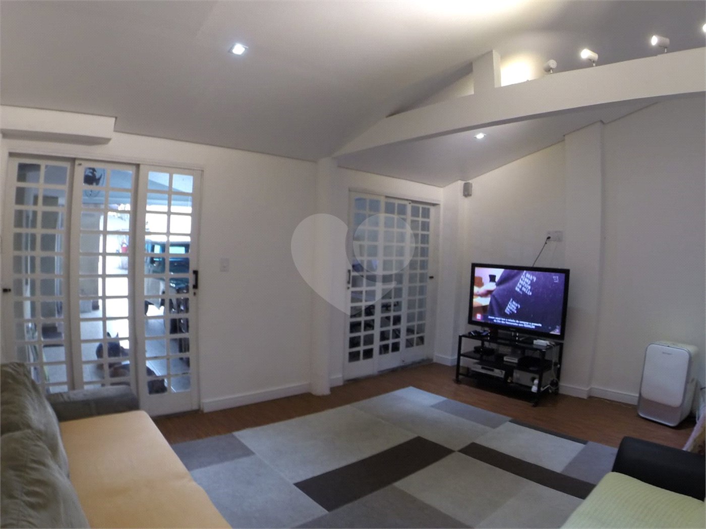 Casa Térrea à venda com 3 quartos, sendo 1 suíte,  em Vila Ribeiro de Barros, São Paulo, SP