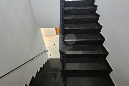 Casa para alugar com 4 quartos, sendo 2 suítes, no condomínio Portal de Itaici, Indaiatuba - SP