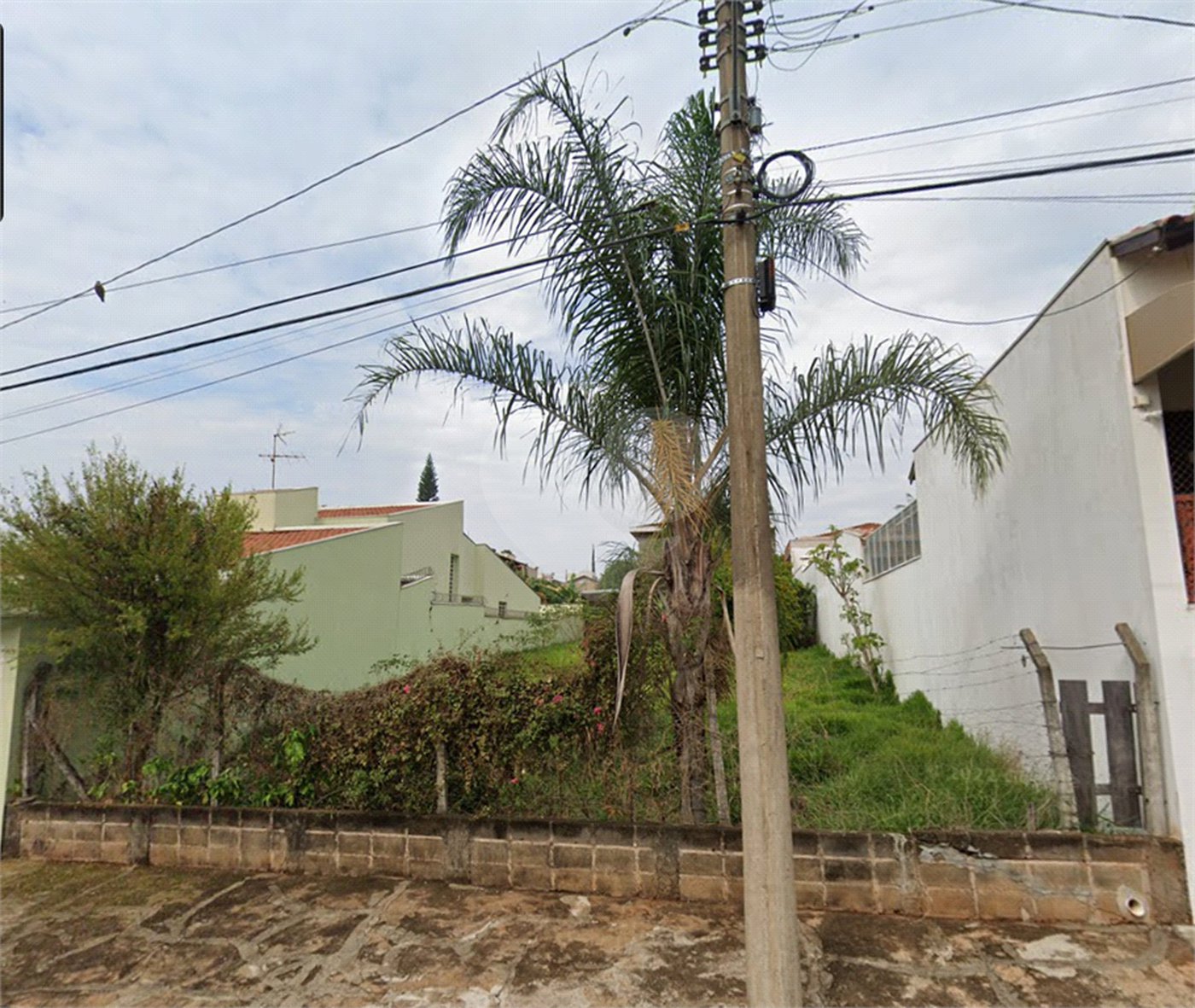 Oportunidade Única no Jardim Cardinalli – Terreno em Localização Privilegiada.