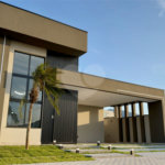 Casa térrea 3 dormitórios (3 suítes), espaço gourmet, piscina, 2 vagas garagem, condomínio fechado com ampla área lazer