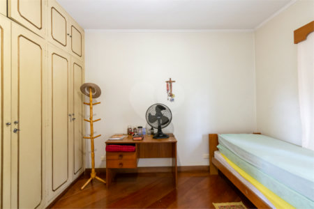 Sobrado à venda com 3 quartos, sendo 1 suíte, em Jardim Prudência, São Paulo, SP